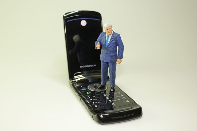 ガラケー スマホ まとめ売り 64個 Yahoo!オークション -「ガラケー まとめ」の落札相場・落札価格